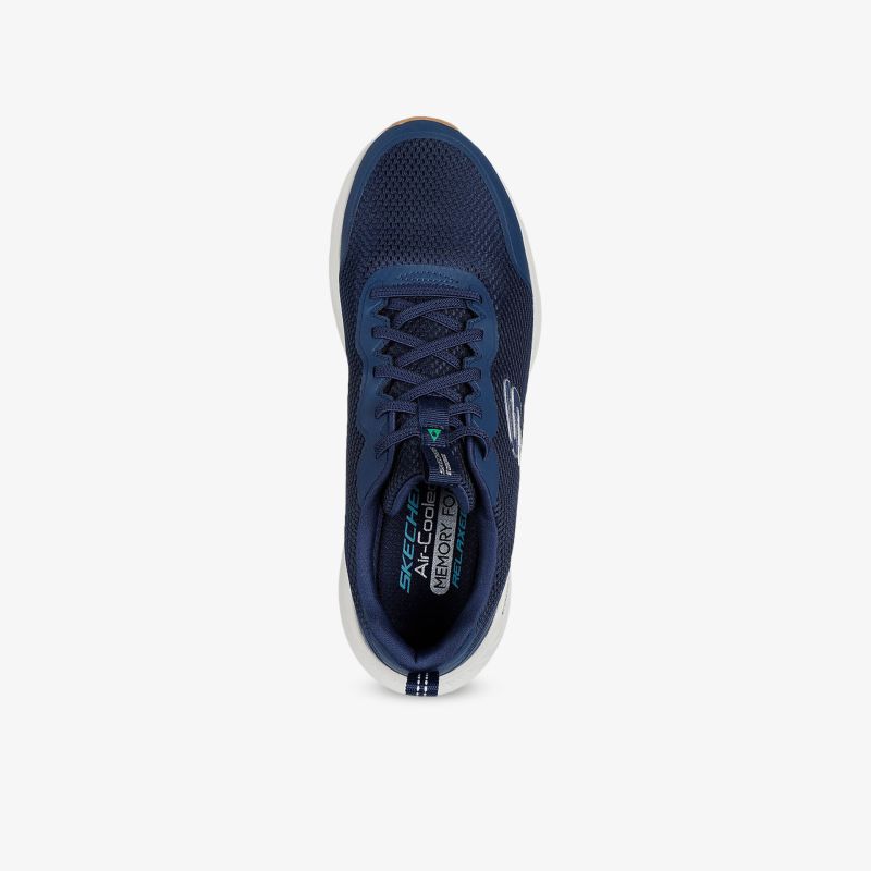 Oberschuh in dunklem Blau mit atmungsaktivem Material und stabiler Schnürung, ideal für sportlichen Komfort