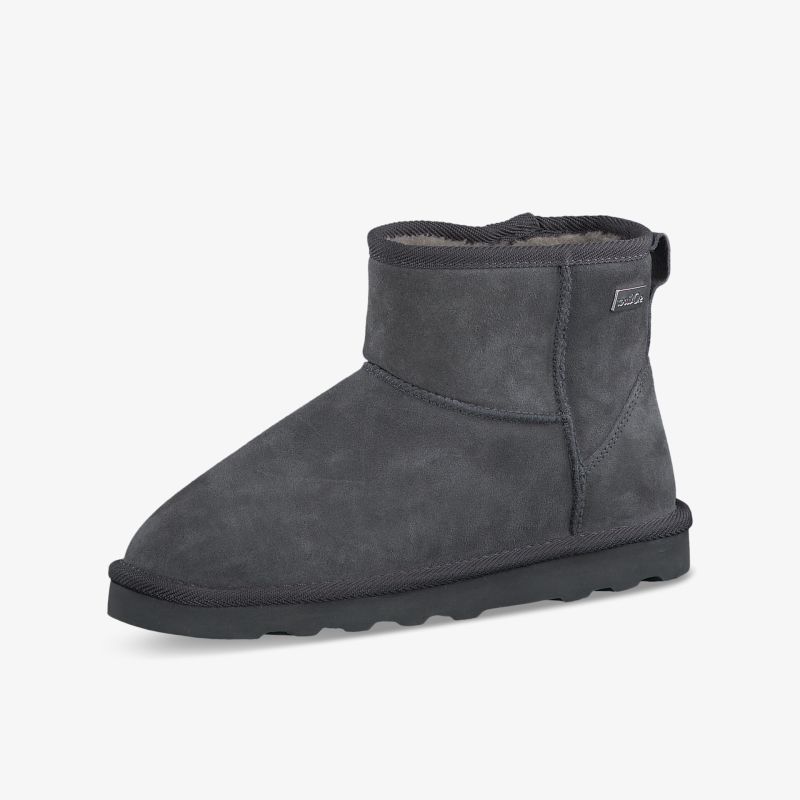 Schicker grauer Stiefel mit weicher Innenseite und rutschfester Sohle für optimalen Komfort bei kaltem Wetter.