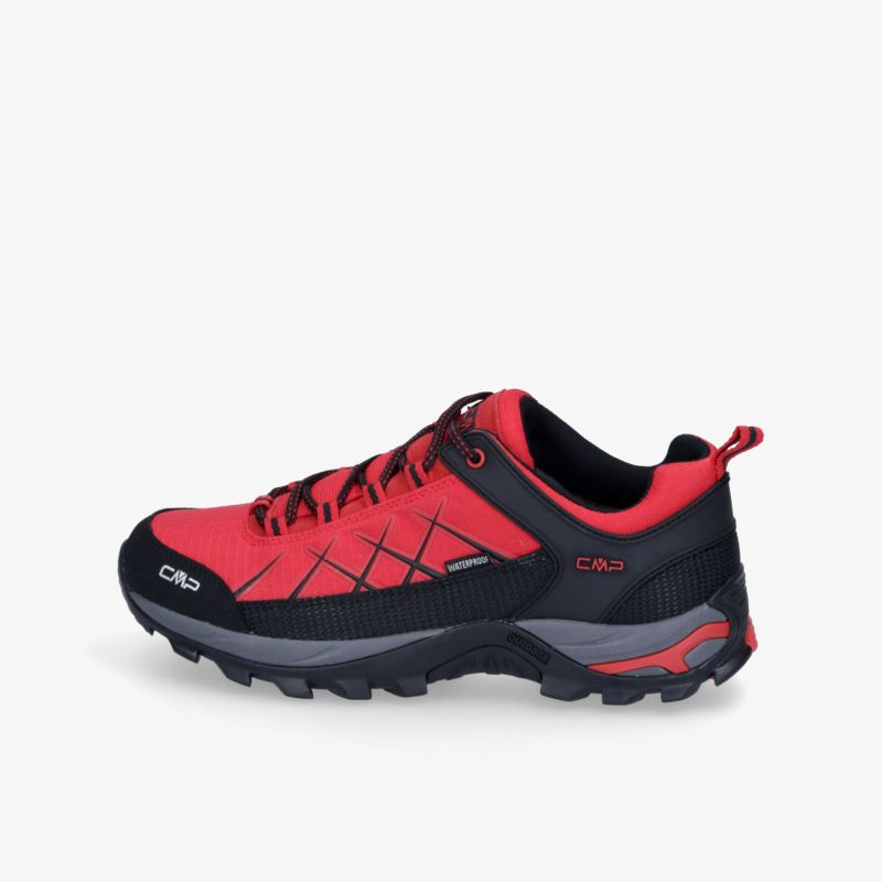 Robuster und komfortabler Outdoor-Schuh mit atmungsaktivem Material und rutschfester Sohle in seitlicher Ansicht