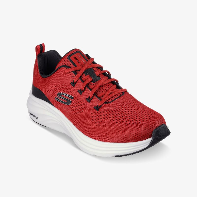 Sportlicher roter Laufschuh mit atmungsaktivem Material und komfortabler Dämpfung für optimale Leistung