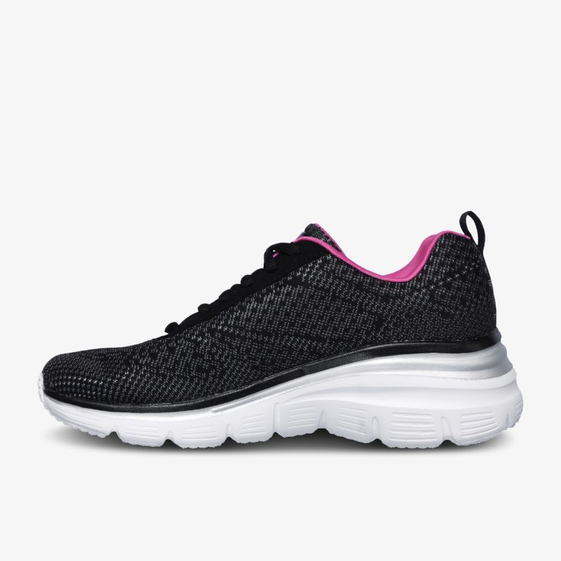 Moderner, bequemer Sportschuh in Schwarz mit pinkem Akzent und weißer Sohle für optimalen Komfort.