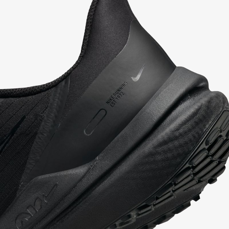 Moderner Laufschuh mit exzellenter Dämpfung und strapazierfähigem Design für optimalen Komfort beim Sport.