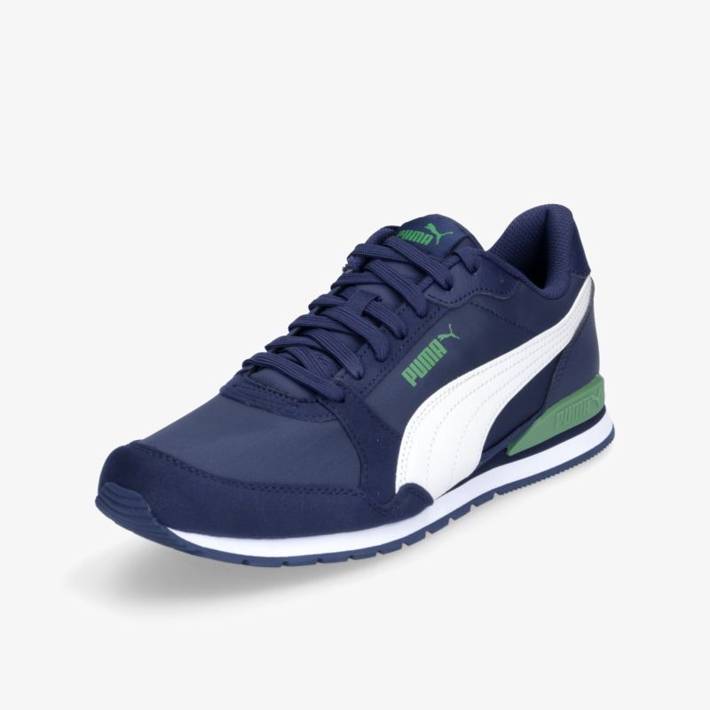 Sportlicher Sneaker mit bequemer Passform und atmungsaktivem Material in modernem Design