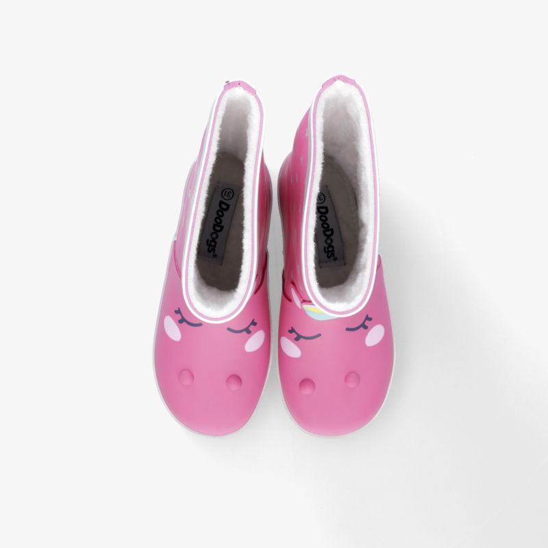 Süße pinke Kinderschuhe mit Cartoon-Gesicht und warmem Innenfutter, ideal für Komfort und Rutschfestigkeit.