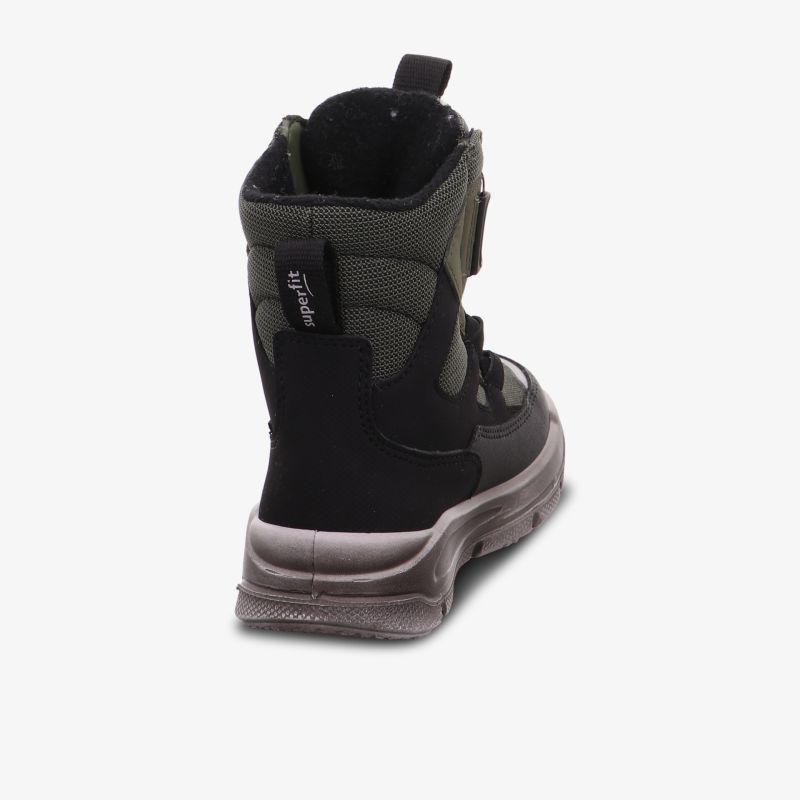 Robuster Stiefel mit komfortabler Passform und rutschfester Sohle, ideal für vielseitige Outdoor-Aktivitäten.