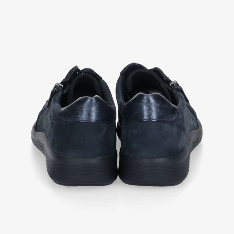 Robuste schwarze Sneaker mit gepolstertem Einstieg und rutschfester Sohle, komfortabel und sportlich gestaltet