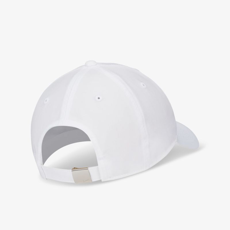 Weiße Basecap von hinten, verstellbarer Verschluss, schlichtes Design für vielseitigen Einsatz.