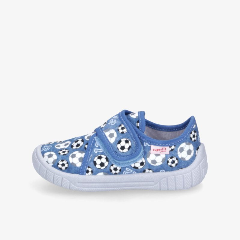 Bequemer Kinderschuh mit auffälligem Fußballmuster, robuster Sohle und einfach zu schließendem Klettverschluss