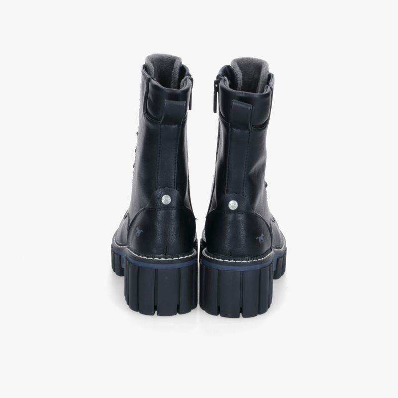 Stiefeletten in Schwarz mit stabiler Sohle und Reißverschluss, modisches Design und hoher Tragekomfort.