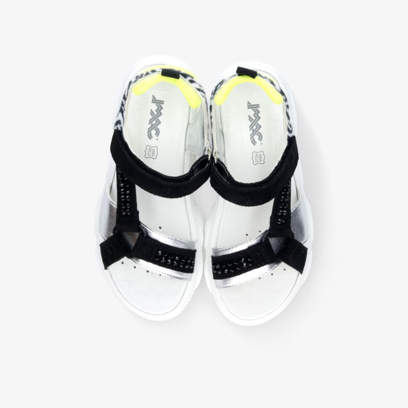 Bequeme sportliche Sandalen mit verstellbaren Riemen und rutschfester Sohle in Schwarz-Weiß, Draufsicht