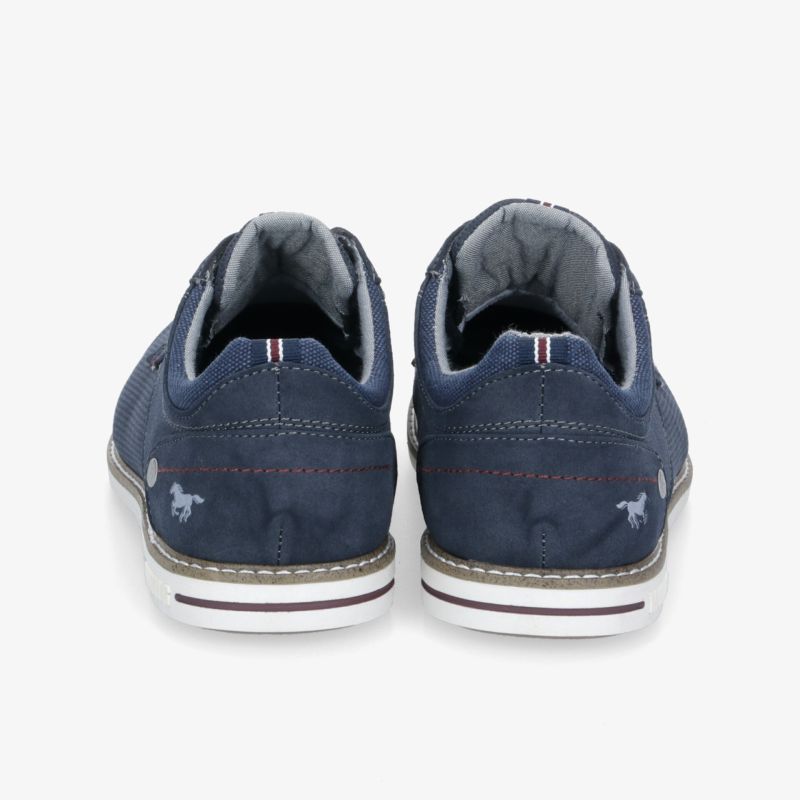 Modische blaue Sneaker mit sportlichem Design und bequemer Passform