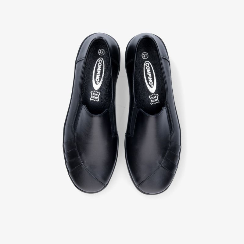 Einfache und stilvolle schwarze Halbschuhe in Lederoptik für jeden Anlass, komfortabel und vielseitig einsetzbar.