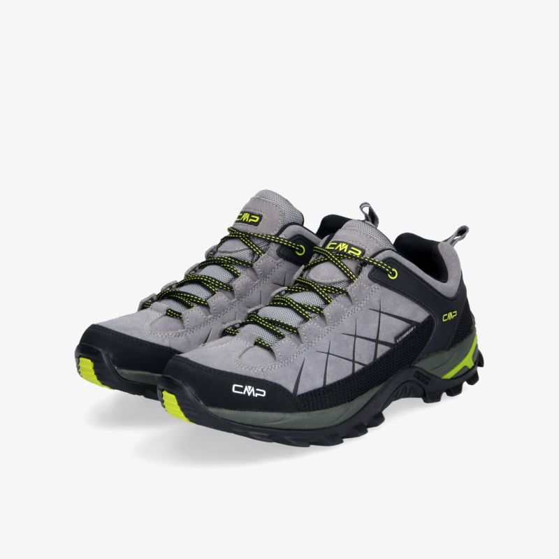 Hochwertige graue Wanderschuhe mit rutschfester Sohle und robustem Design für optimalen Komfort und Stabilität.