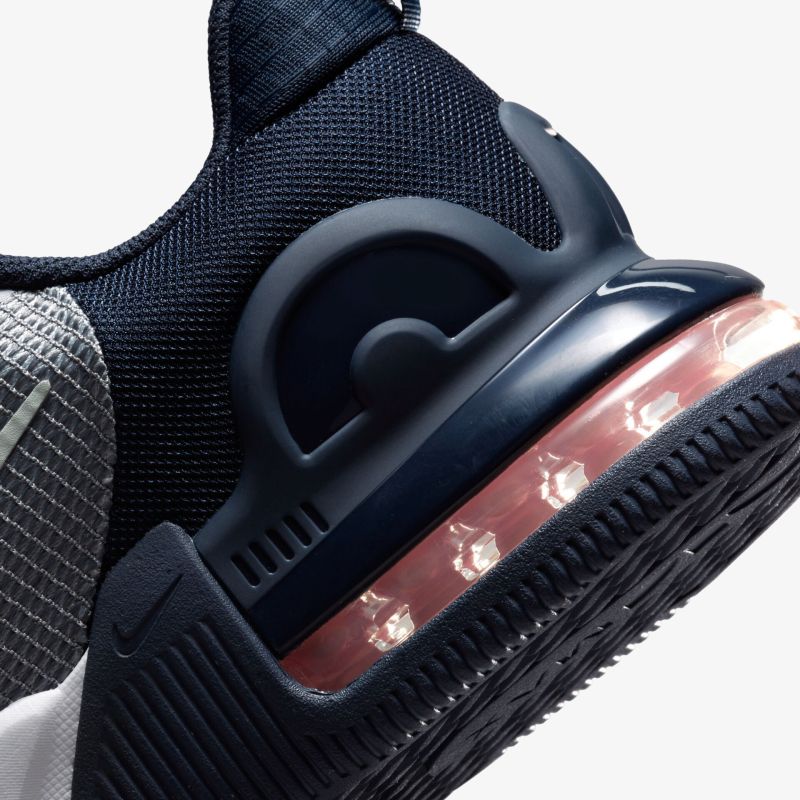 Moderner Sneaker mit innovativer Dämpfungstechnologie für optimalen Komfort und stilvolles Design.