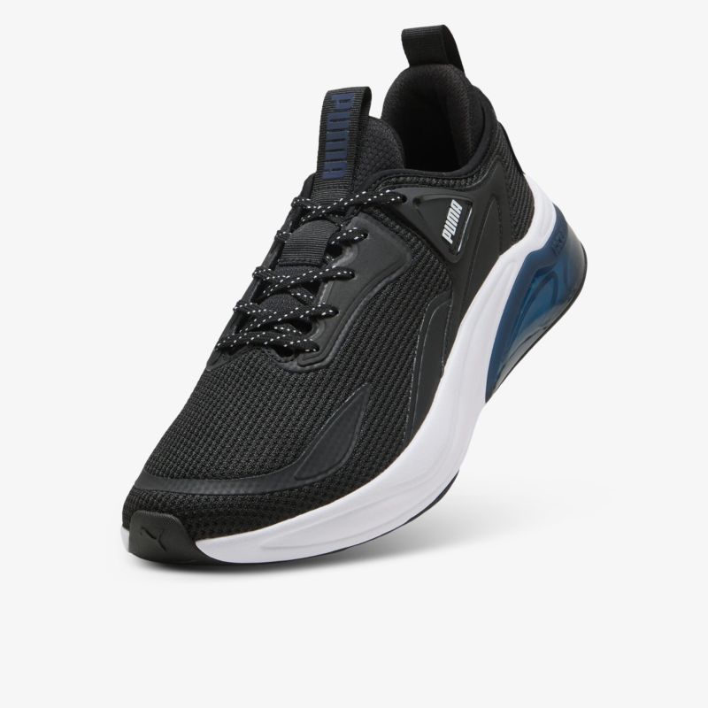 Moderner Sneaker mit atmungsaktivem Material, leichter Komfort und robuster Schnürung für sportlichen Look