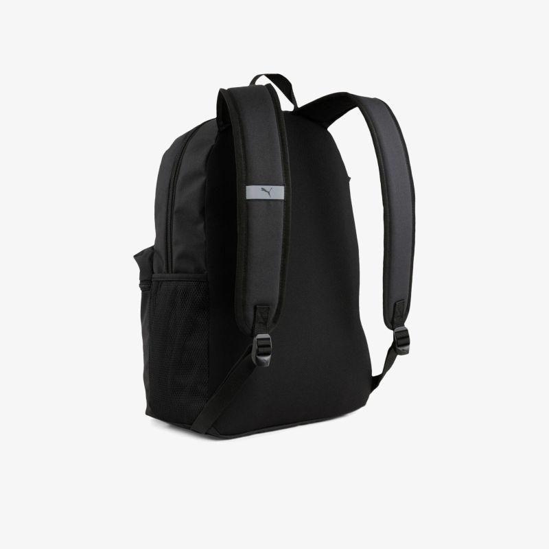 Schwarzer robuster Rucksack mit gepolsterter Rückenpartie und verstellbaren Schultergurten, großes Hauptfach, praktische Seitentaschen