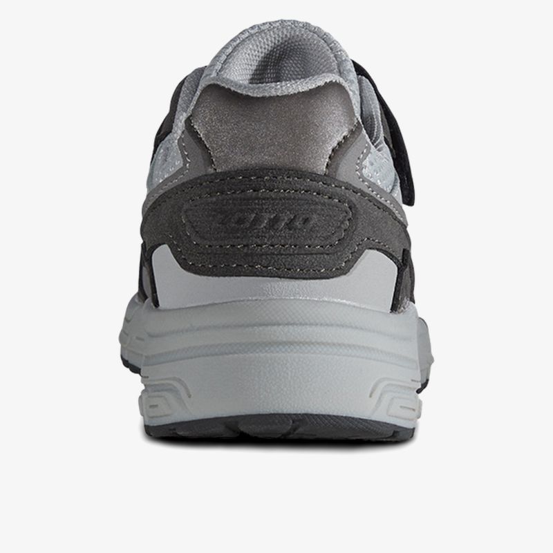 Robuster Schuh mit stoßdämpfender Sohle und sicherem Halt von hinten gesehen