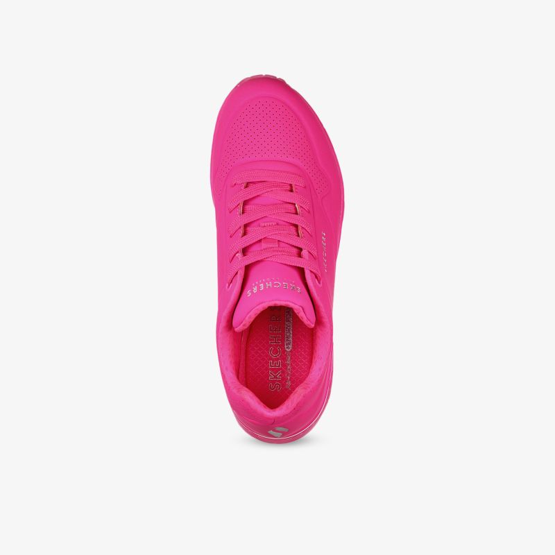 Leichter, atmungsaktiver Sportschuh in Pink mit bequemer Passform und stabiler Schnürung, flexible Sohle