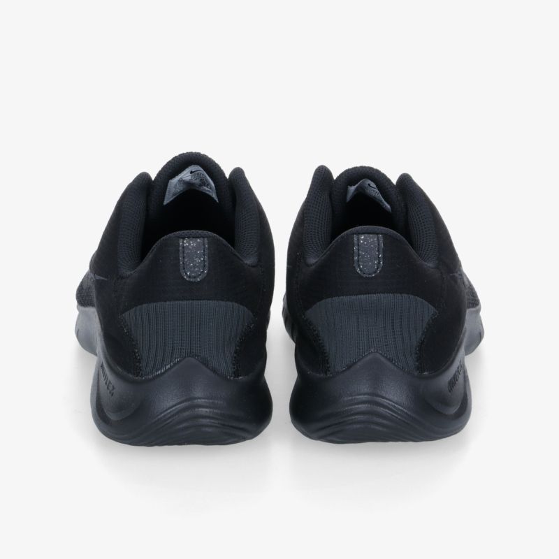 Schwarze Sneaker mit hochwertiger Dämpfung und flexiblem Design für optimalen Komfort und moderne Optik.