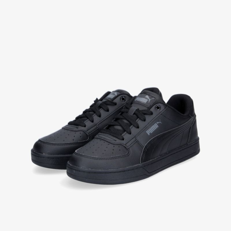Elegante schwarze Sneaker in Lederoptik mit langlebiger Sohle und zeitlosem Design für jeden Anlass.