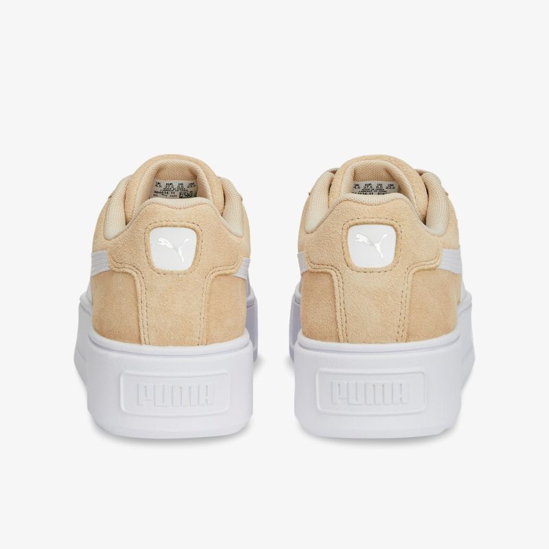 Stylische beige Sneakers mit weißer Sohle, für Komfort und Langlebigkeit im urbanen Design.