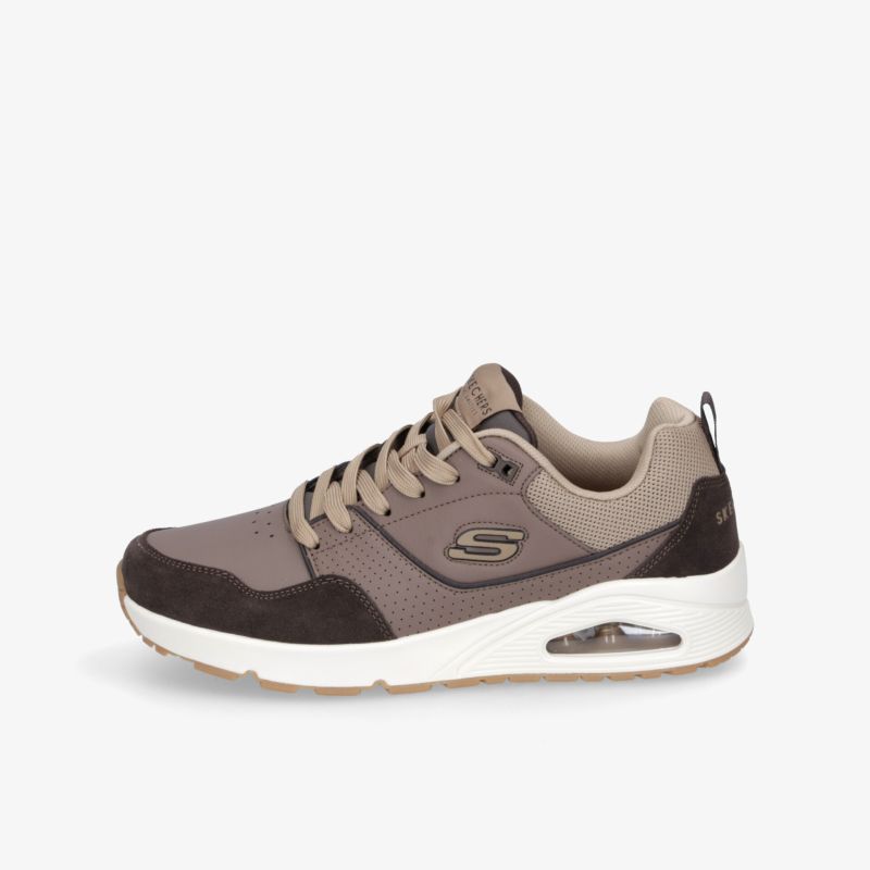 Leichter brauner Sneaker mit luftgepolsterter Sohle, atmungsaktivem Material und robuster, profilierter Laufsohle