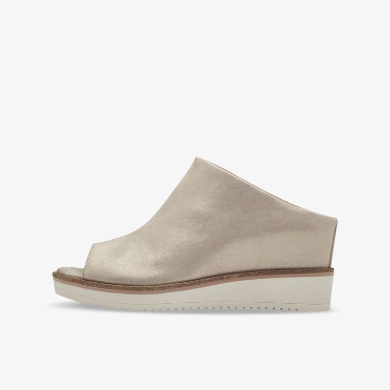 Beige Sandale mit Keilabsatz und offenem Zehenbereich, bequem und modern gestaltet, seitliche Seitenansicht