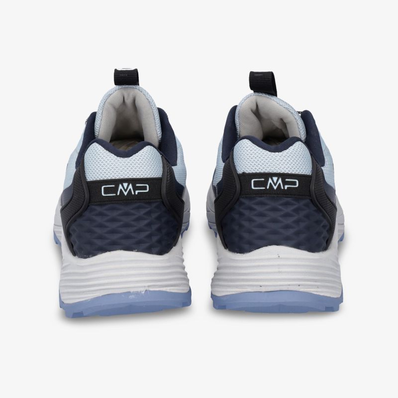 Rückansicht von modischen Schuhen mit hochwertigem Design und sportlicher Optik für optimalen Tragekomfort