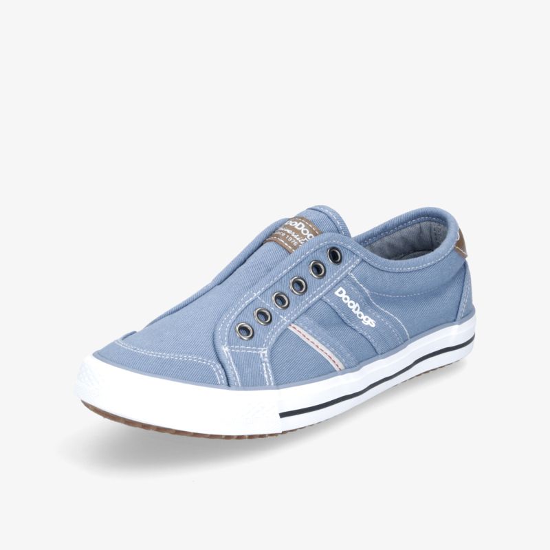 Leichter Sneaker in Blau mit Slip-On Design, ideal für Freizeit und Komfort. Vielseitig und atmungsaktiv.