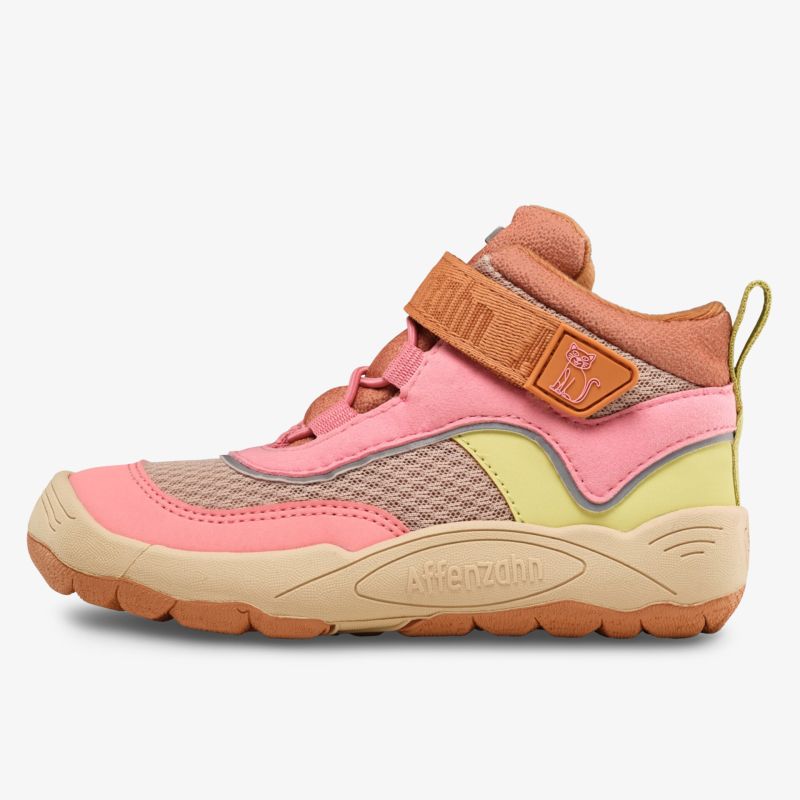 Komfortabler und robuster Schuh mit atmungsaktivem Material und abriebfester Sohle
