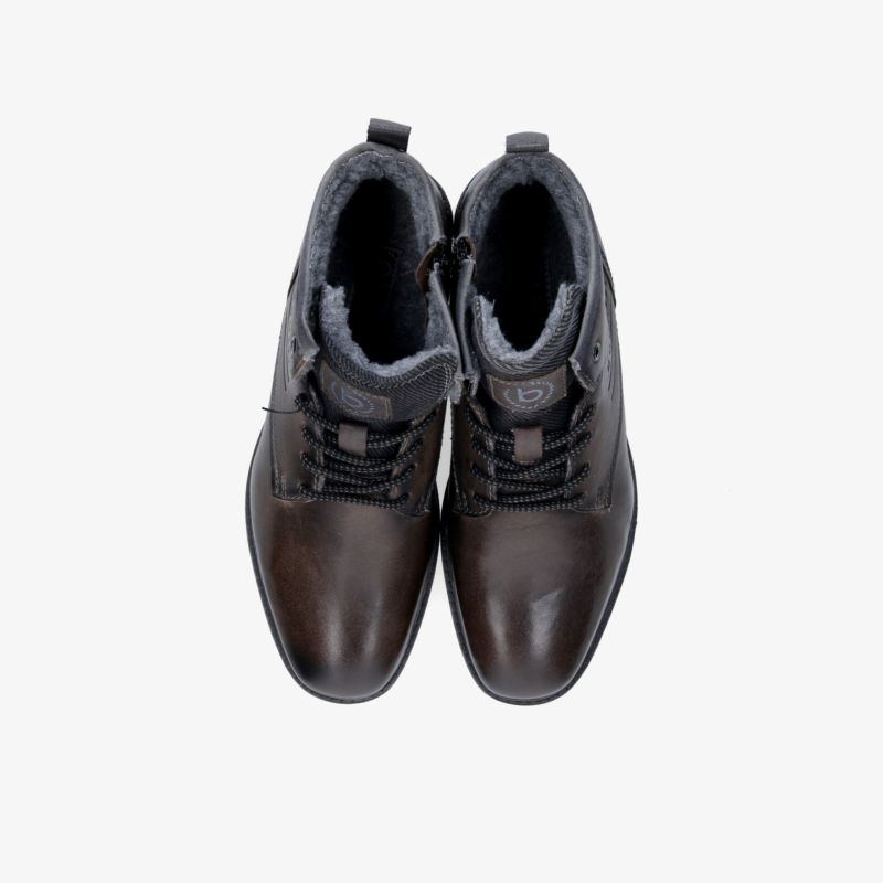 Elegante schwarze Lederschuhe mit warmem Fellfutter und robusten Schnürsenkeln, hochwertig verarbeitet und bequem