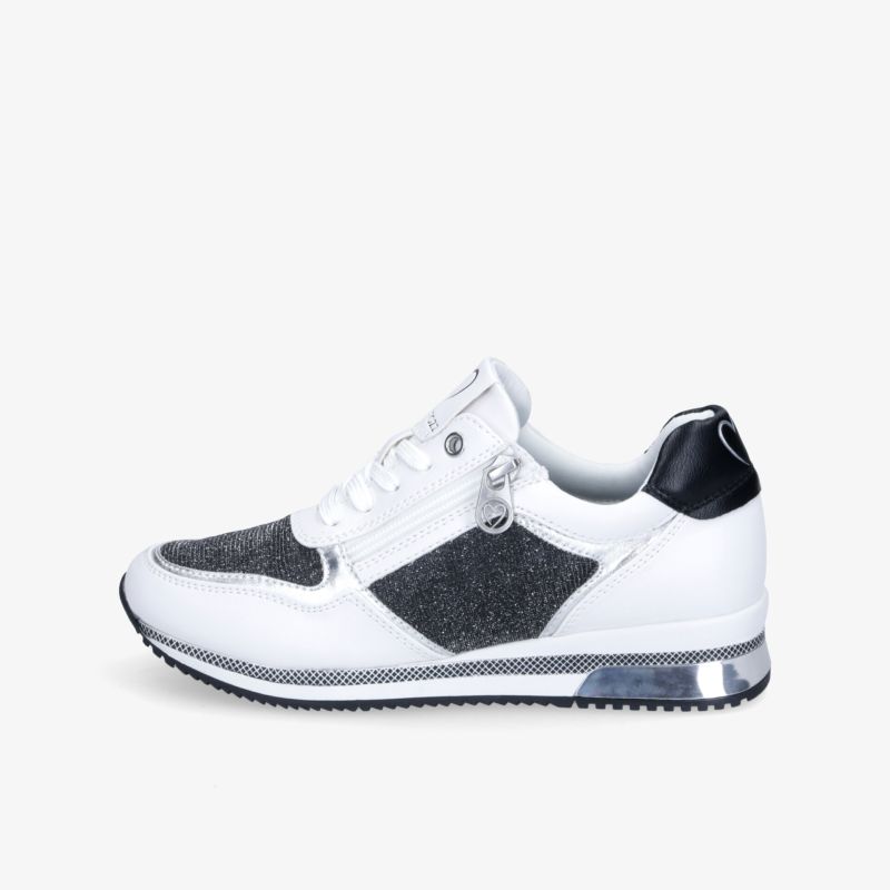 Moderner Sneaker in Weiß und Grau mit bequemer Passform und rutschfester Sohle für Alltag und Freizeit.