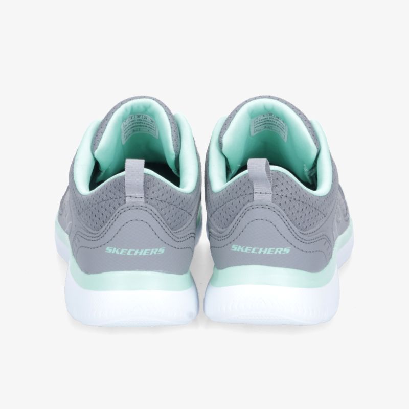 Sneaker in Grau und Mint, komfortabel und atmungsaktiv, ideal für sportliche Aktivitäten und täglichen Gebrauch.