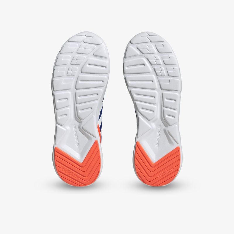 Hochwertige Schuhsohlen mit rutschfester Oberfläche und optimaler Dämpfung für maximalen Komfort.