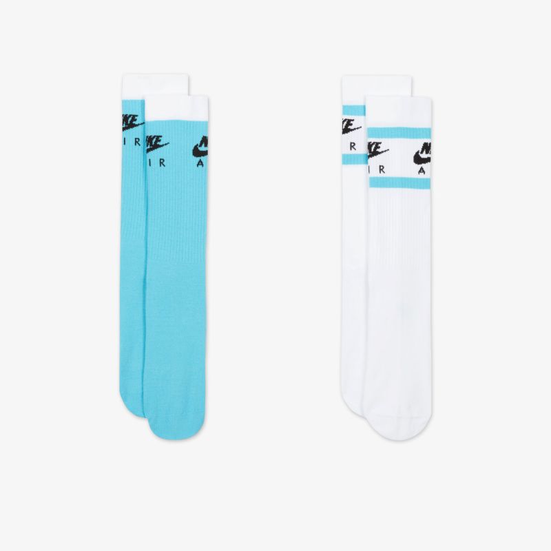 Zwei Paar sportliche Socken in Türkis und Weiß mit kontrastvollen Details und Markenlogo