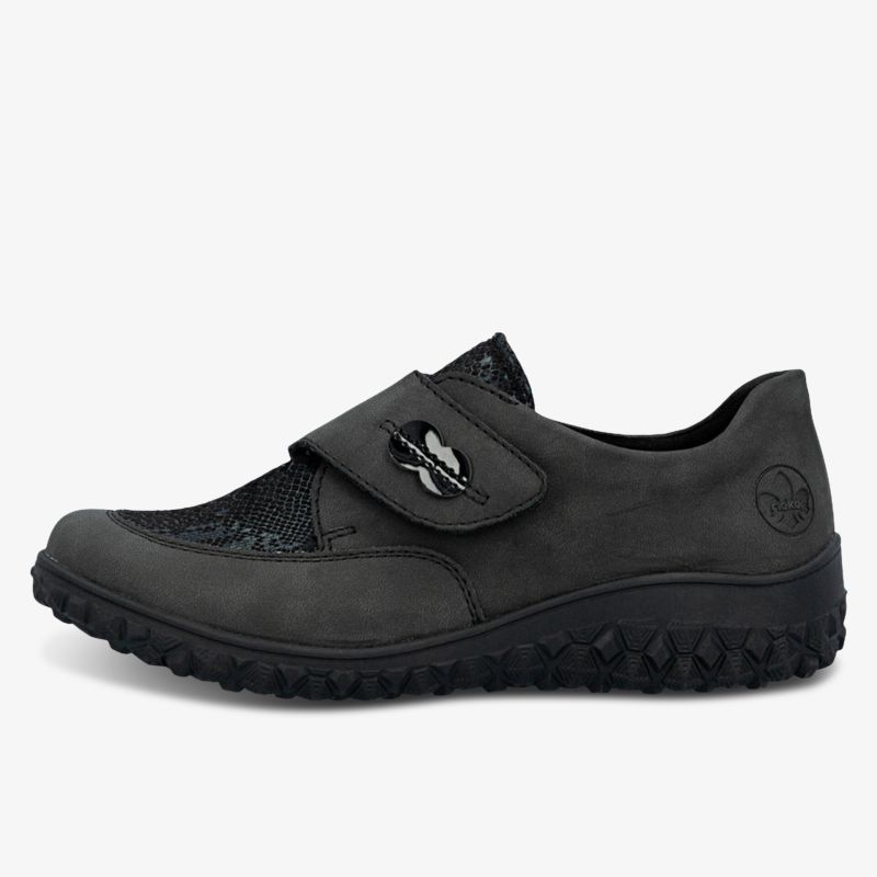 Bequemer Schuh mit rutschfester Sohle und verstellbarem Klettverschluss für optimalen Halt und Tragekomfort