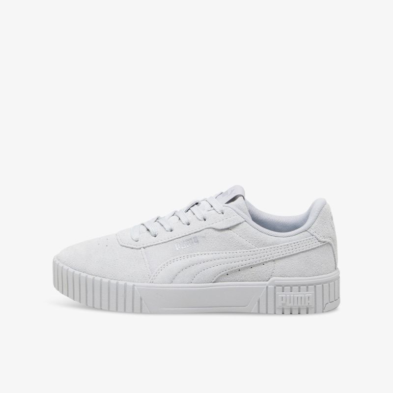 Eleganter weißer Sneaker mit zeitlosem Design und bequemer Passform, ideal für Alltag und Freizeit.