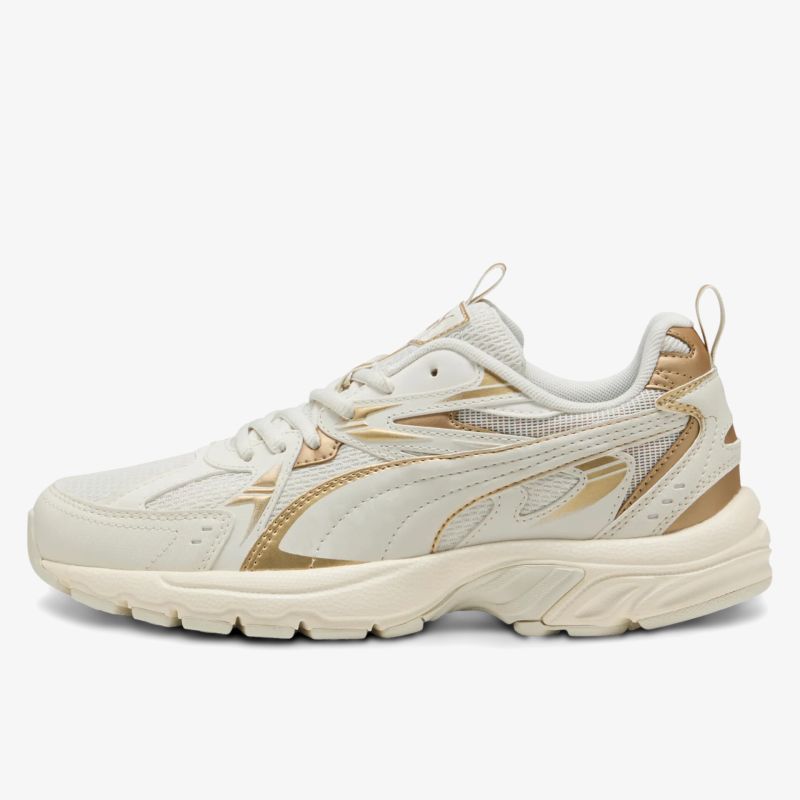 Leichter sportlicher Schuh mit gepolsterter Innensohle und atmungsaktivem Material, seitliche Ansicht