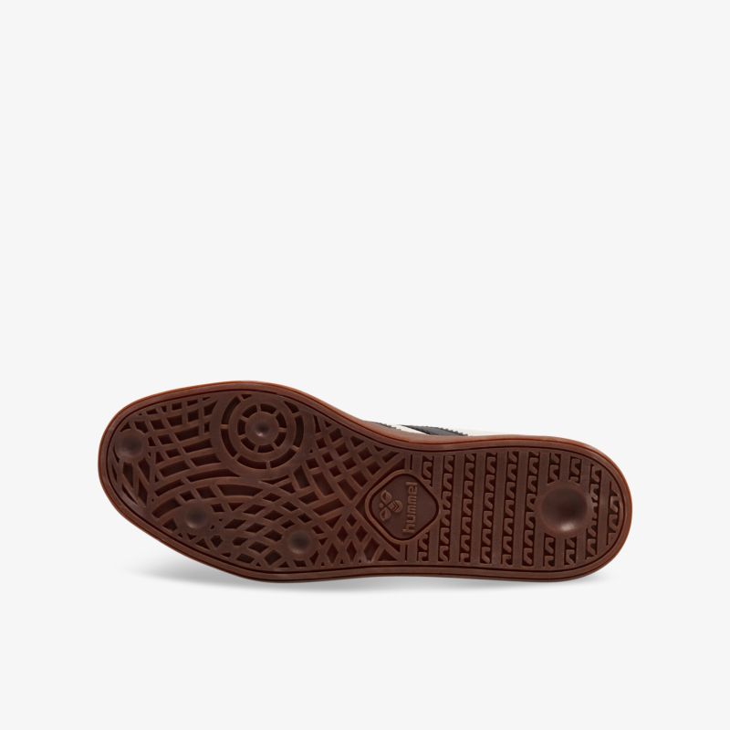 Rutschfeste braune Schuhsohle mit tiefem Profil für optimale Trittsicherheit und lange Haltbarkeit