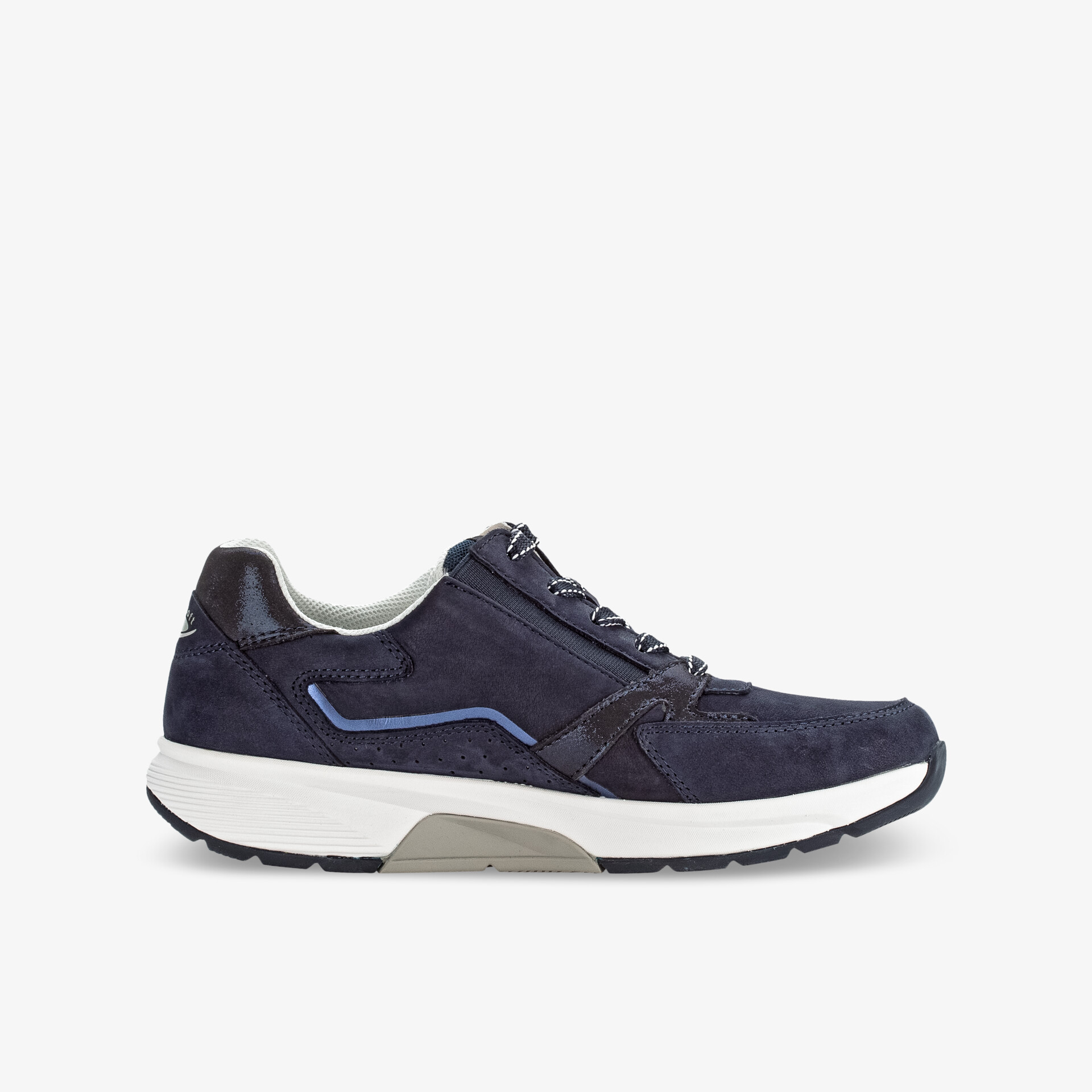 Navy Sneaker mit weißer Sohle und Details, ideal für stilvolle und dynamische Outfits.