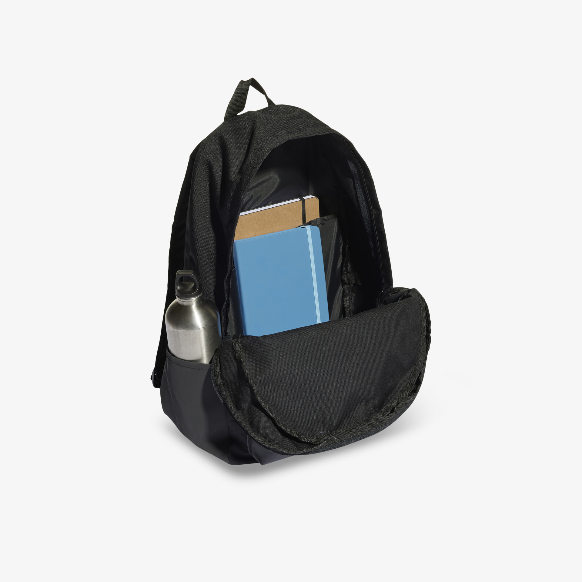 Schwarzer, offener Rucksack mit Büchern und Flasche, großer Stauraum, robuster Reißverschluss, ideal für Alltag und Schule