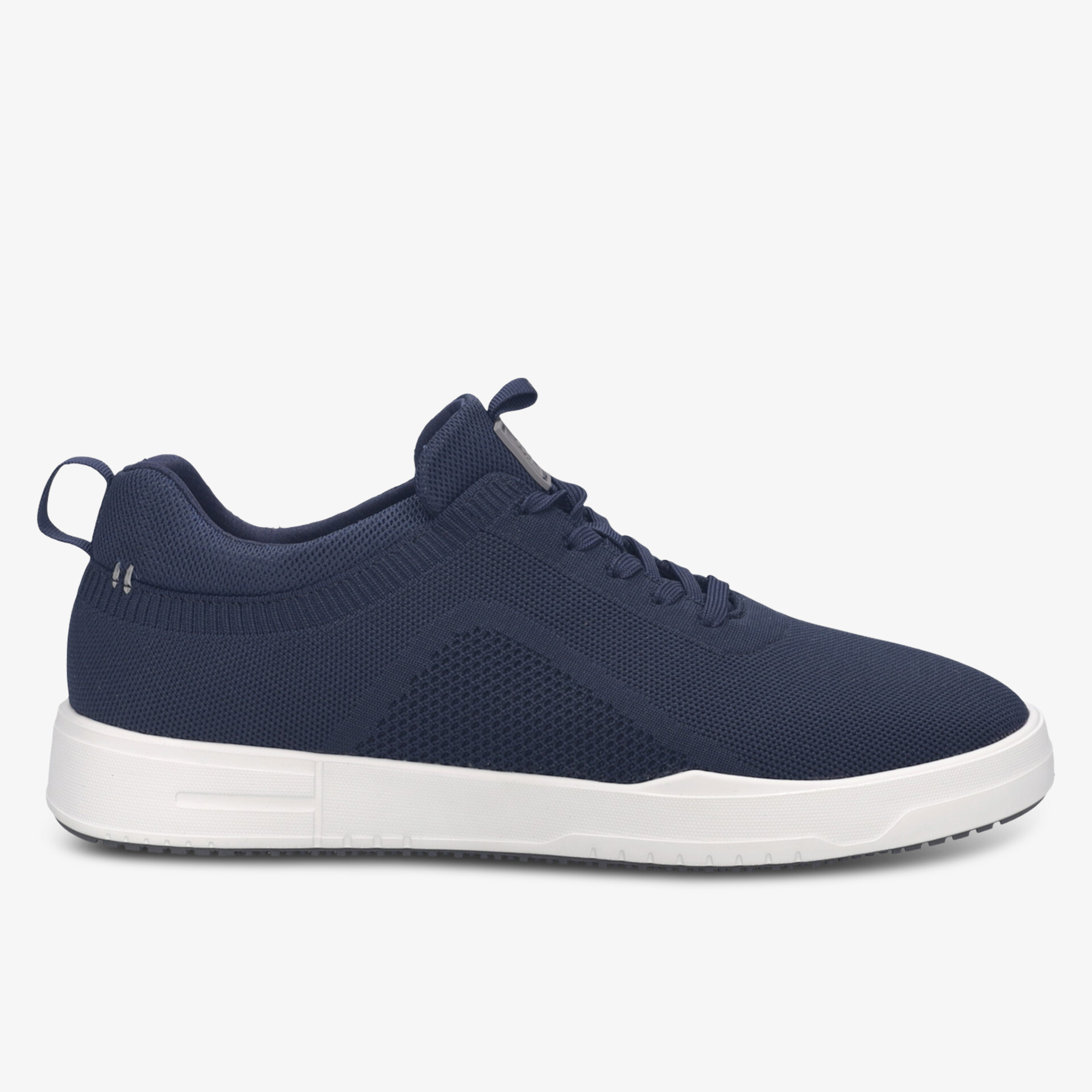 leichter und atmungsaktiver Sneaker mit komfortabler Passform und flexibler weißer Sohle, seitliche Ansicht