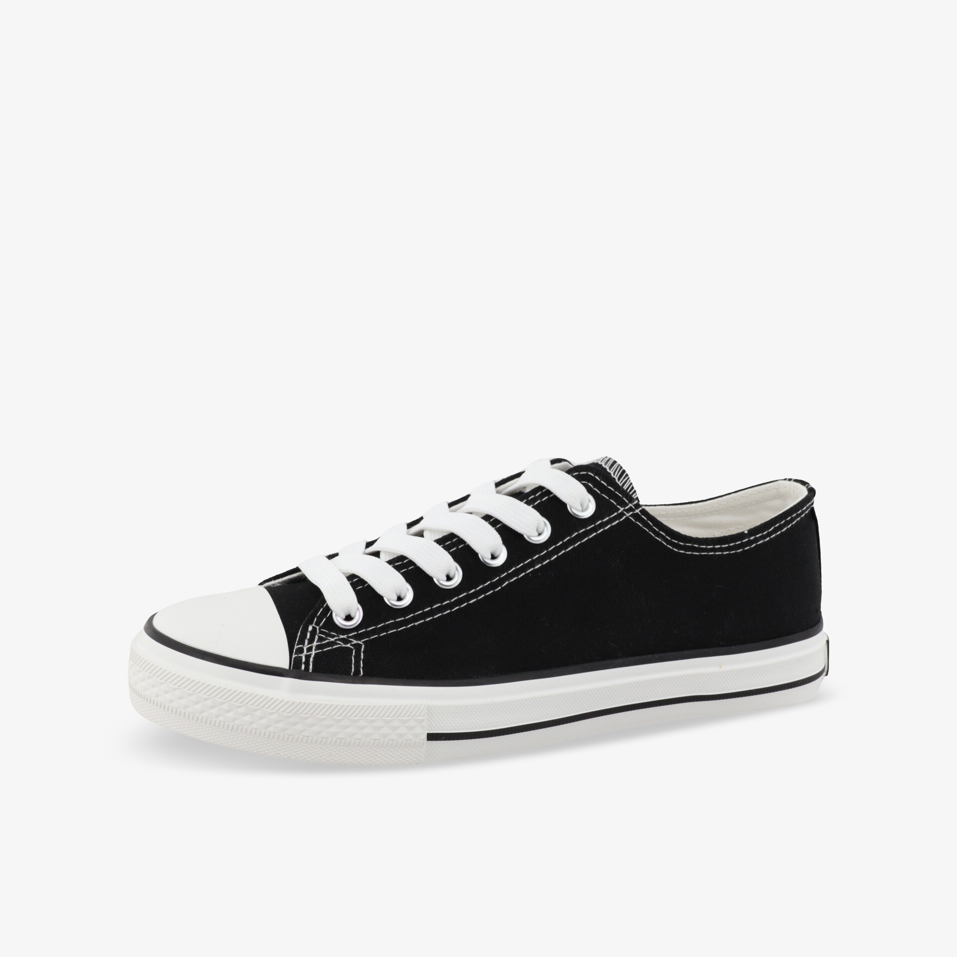 Schwarzer Sneaker mit weißer Gummisohle und Schnürsenkeln, komfortabel und vielseitig für den Alltag