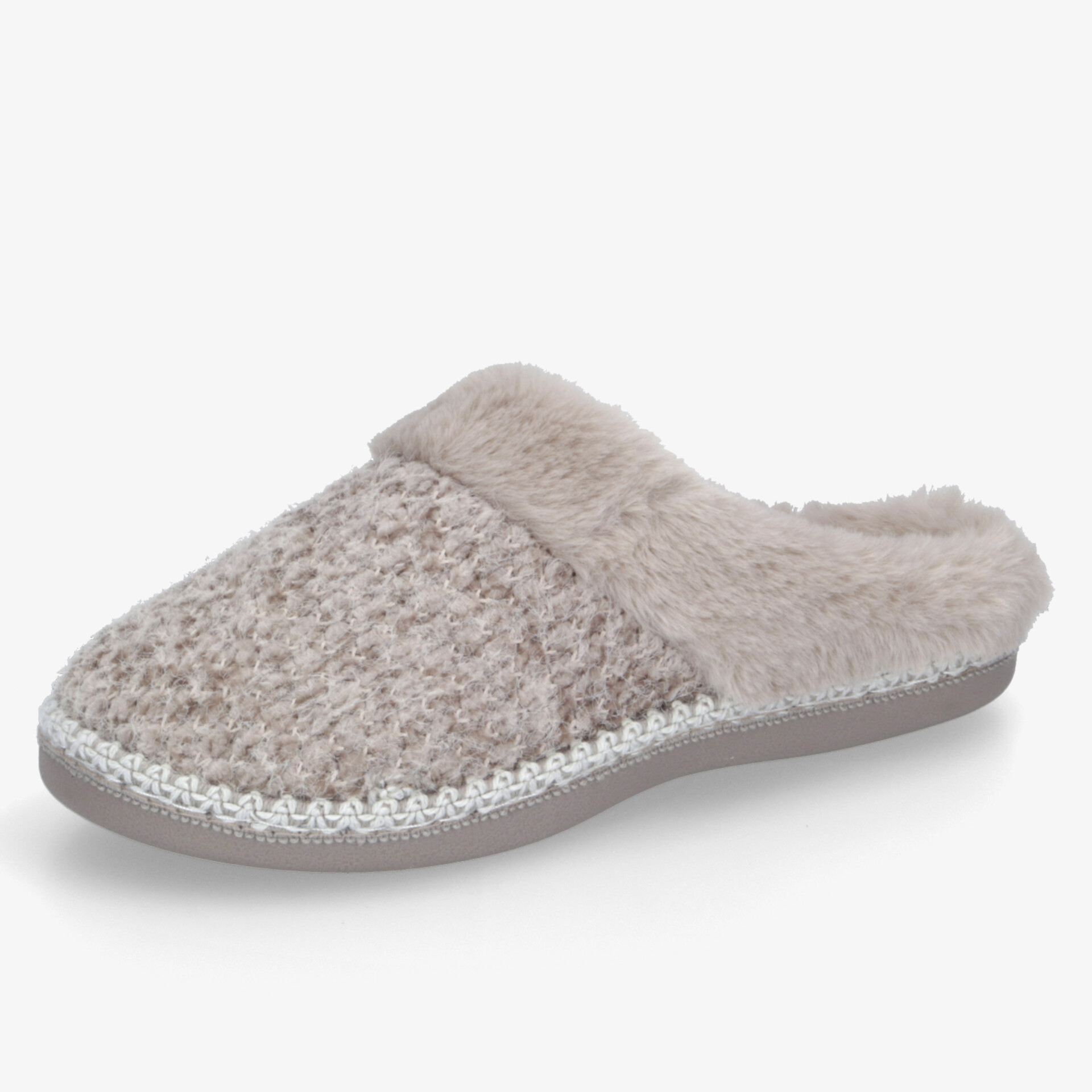 Bequemer, flauschiger Hausschuh mit weichem, wärmendem Material und rutschfester Sohle für angenehmen Tragekomfort