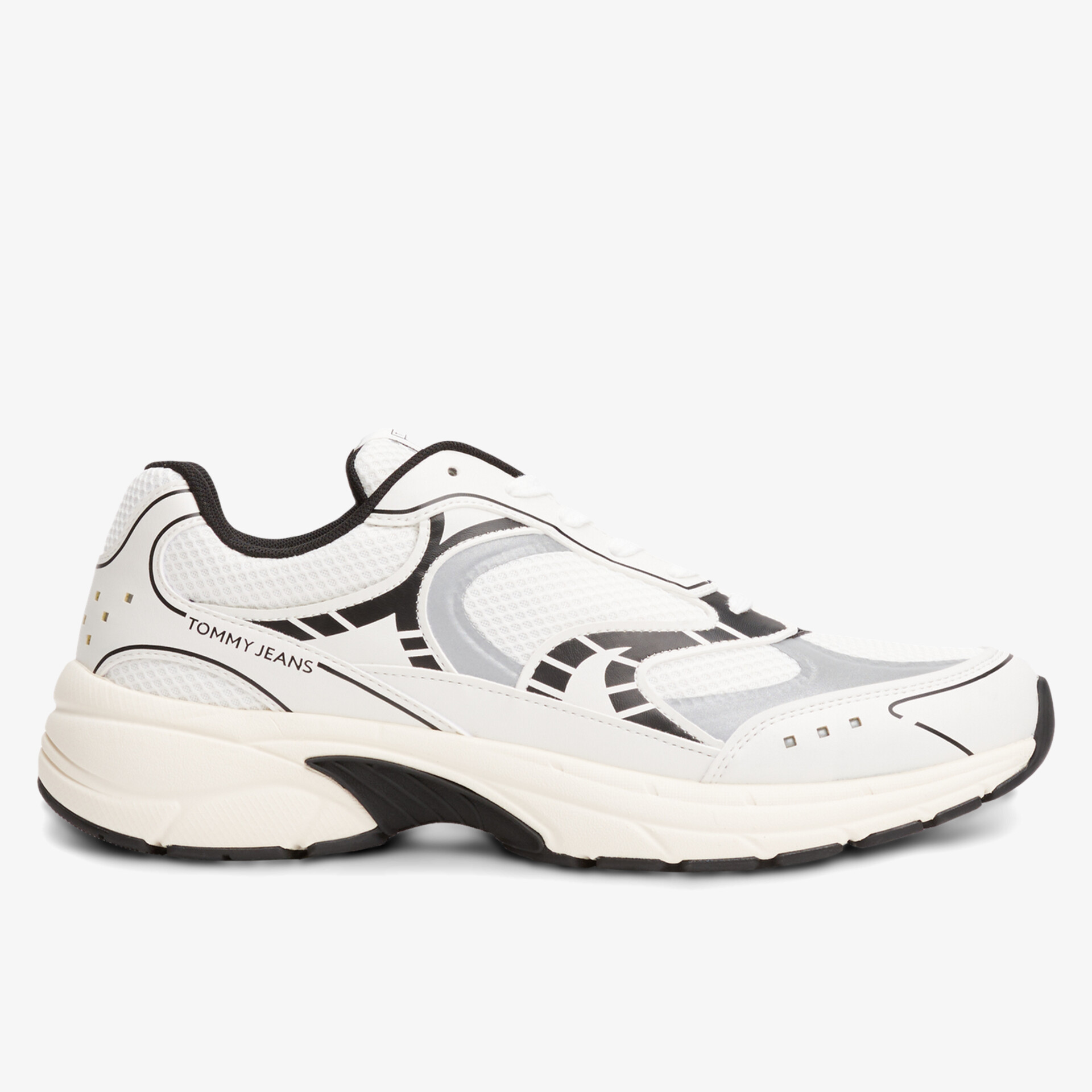 Moderner, leichter Sneaker in klarer Seitenansicht mit ergonomischem Design und atmungsaktivem Material