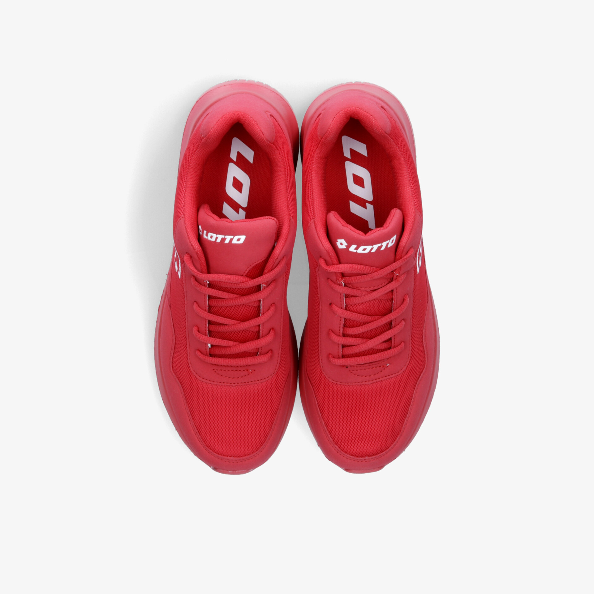 Rote Sportschuhe als Paar in Top-Down Draufsicht mit Schnürsenkeln und gepolsterter Innensohle, leicht und bequem