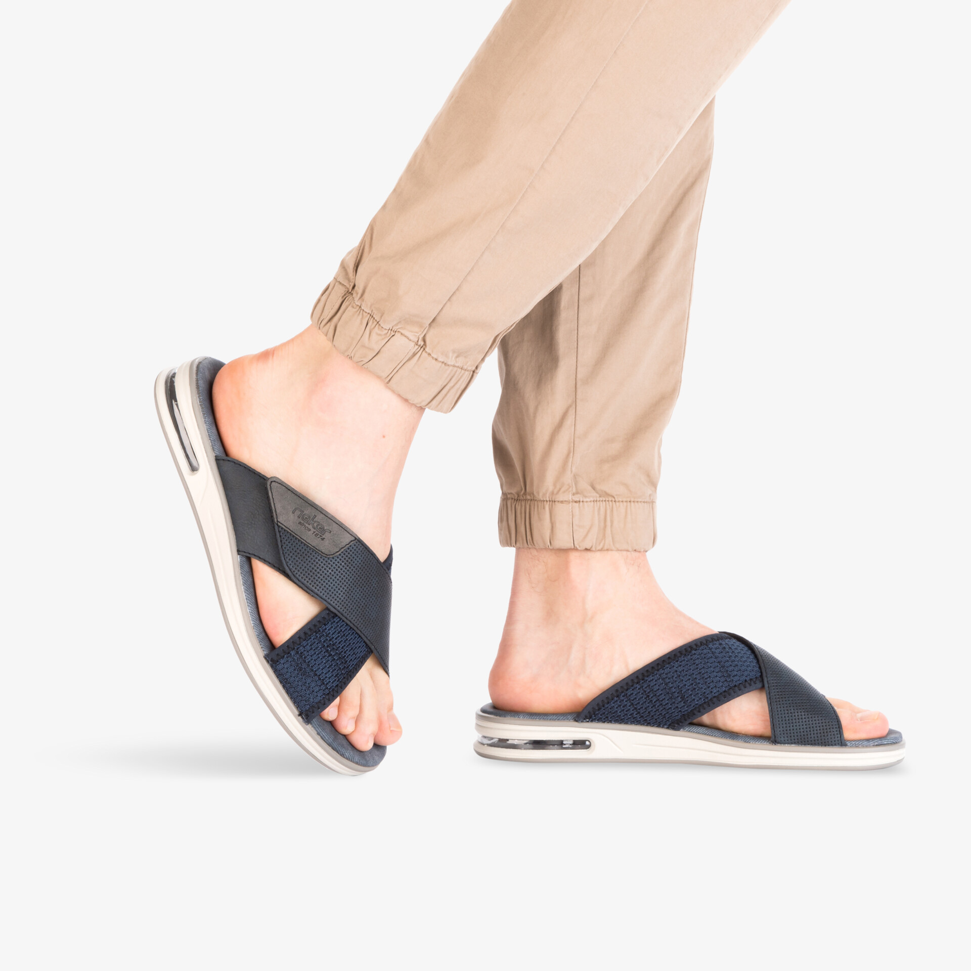 Bequeme schwarze Sandalen mit gepolsterter Sohle, flexiblem Design, ideal für angenehmes Tragegefühl