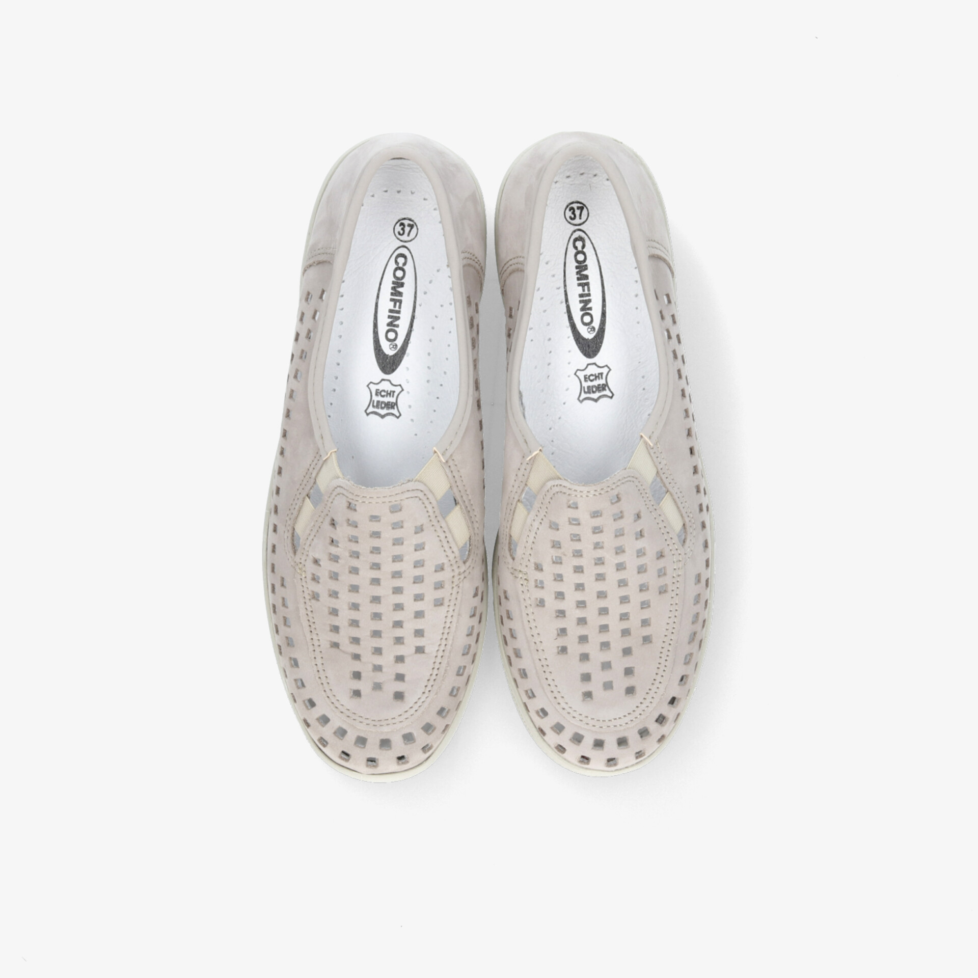 Bequeme, leichte Schuhe mit atmungsaktivem Design und rutschfester Sohle in neutralem Farbton von oben.