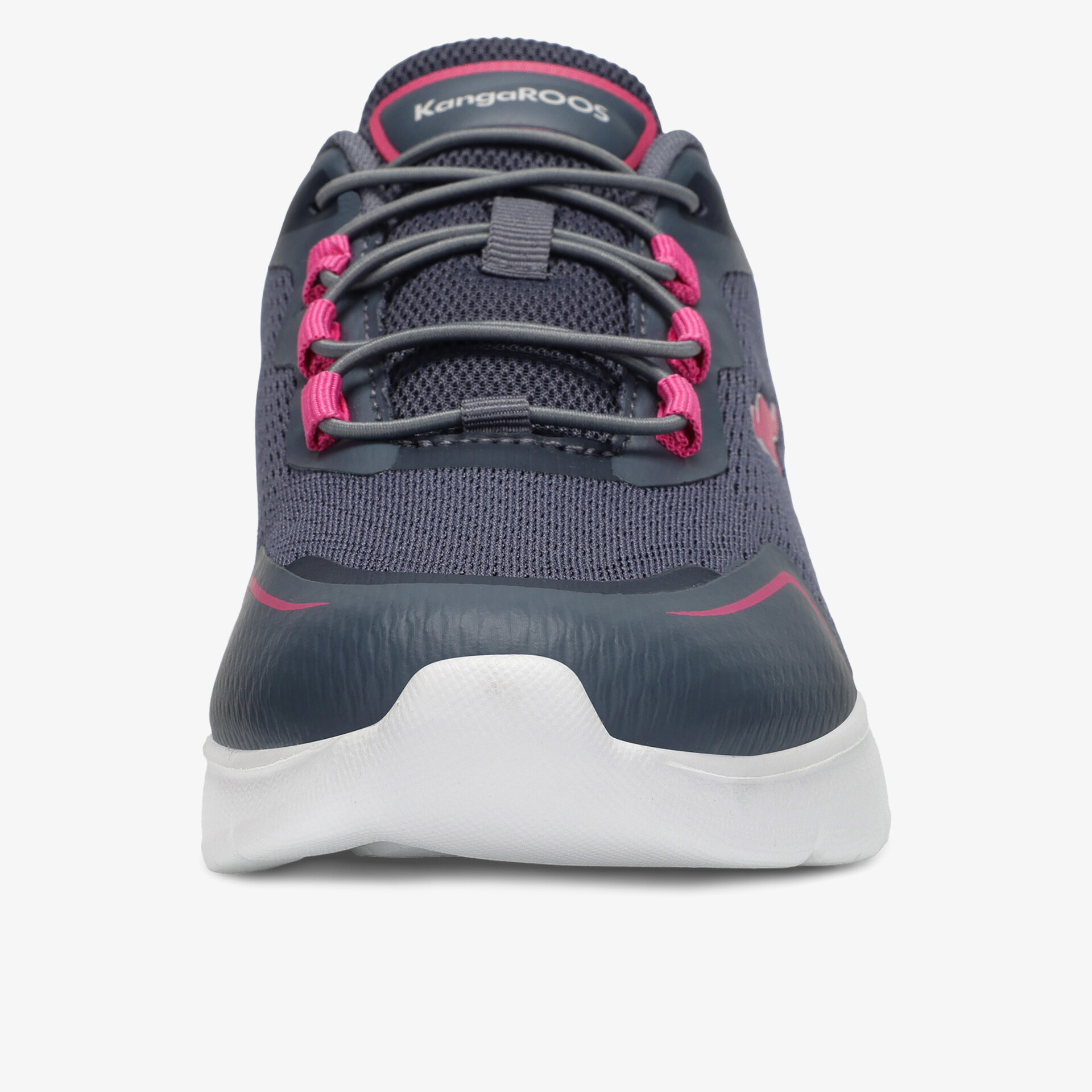 Moderner atmungsaktiver leichter Schuh mit komfortabler Passform und sportlichem Design, Frontansicht