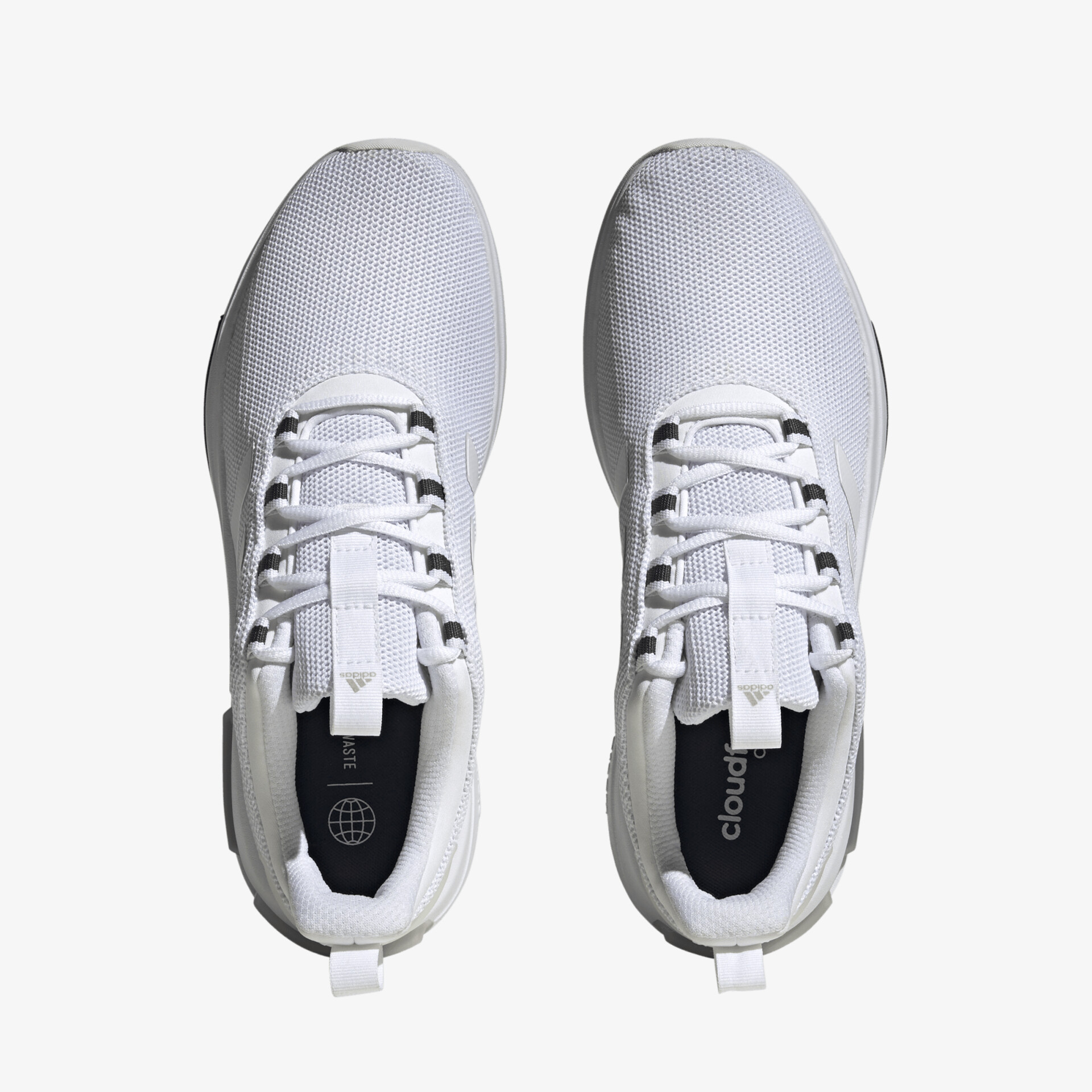 Leichte, atmungsaktive und flexible Sneakers mit rutschfester Sohle und modernem Design in Weiß.